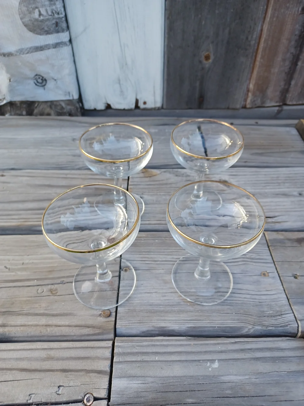 Vintage Clear Coupe Wine  Glasses with Gold Rim - Set of 4